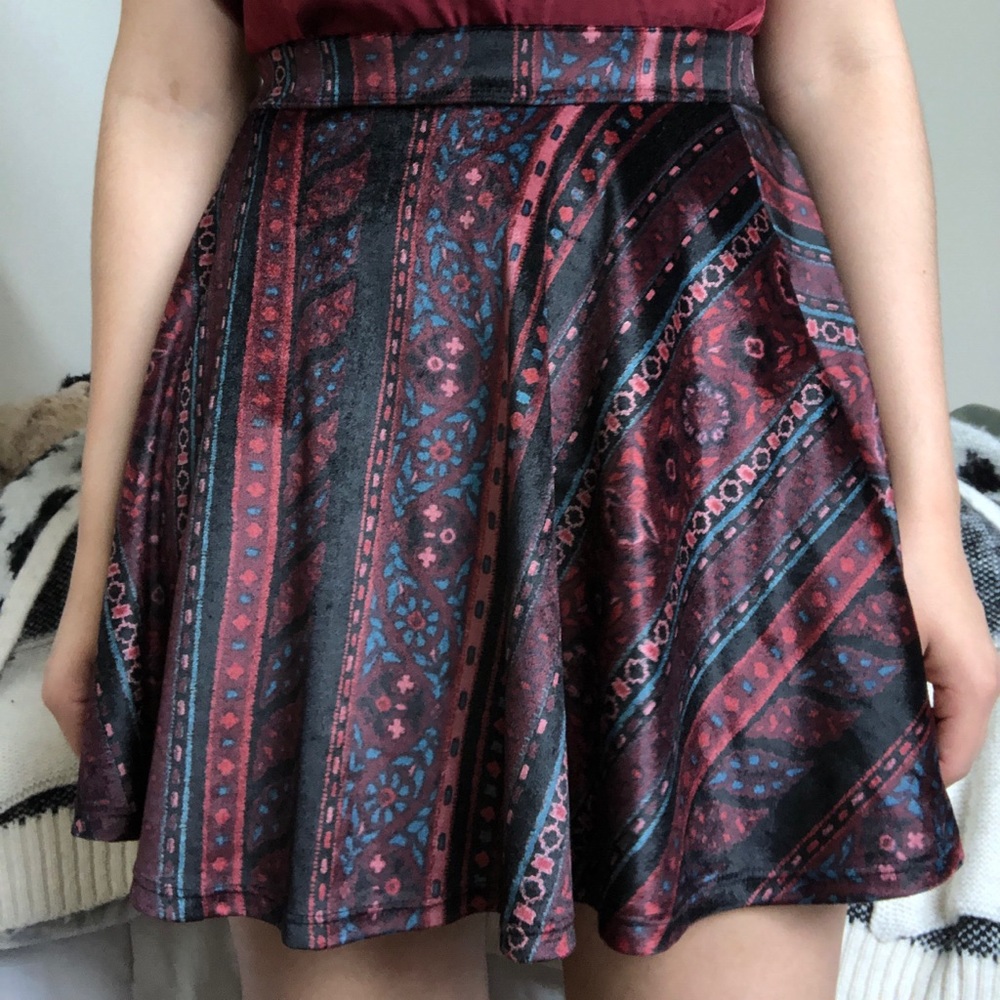 Patterned Velvet Flare Skirt
